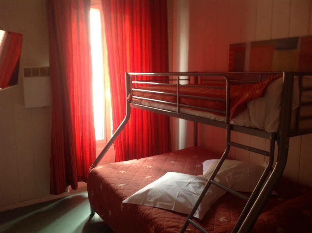 Untalented Hotel - Villette ปารีส ภายนอก รูปภาพ